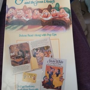 Disney Snow White Deluxe Read-Along — Cream, Yellow, Blue, Red, Brown